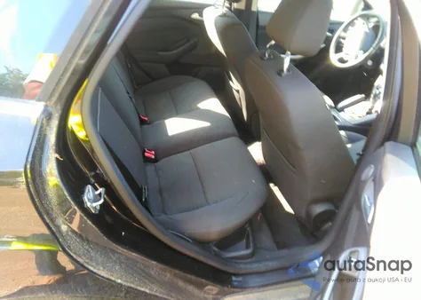 2012 Ford Focus Sel z USA, uszkodzony, nr VIN 1FAHP3M28CL356510